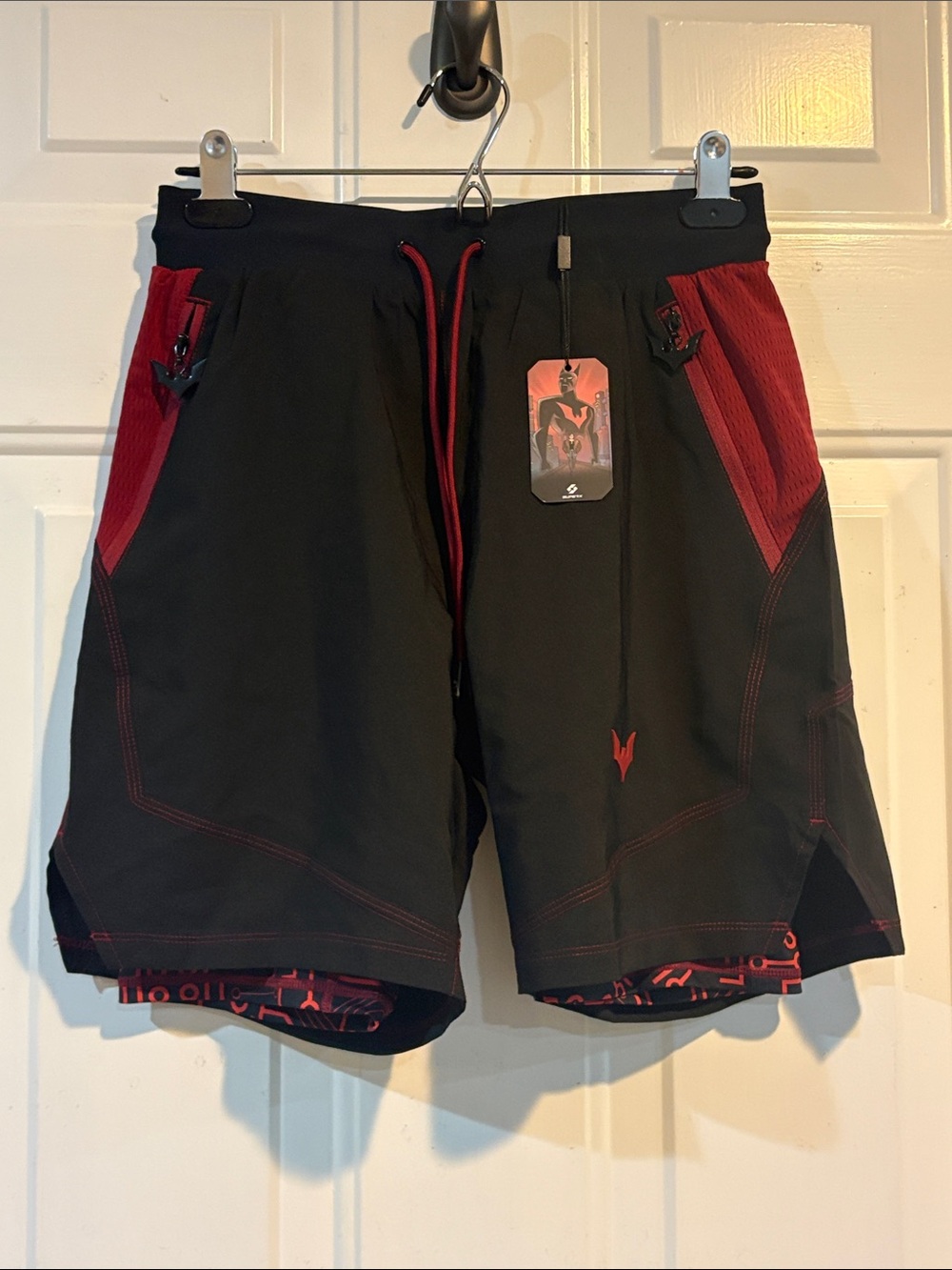 NWT SUPERX DC COMICS
BATMAN™ BEYOND 7" Performance Shorts w/Liner Size S